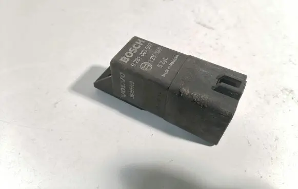 Volvo XC60 Glow plug pre-heat relay 30785663