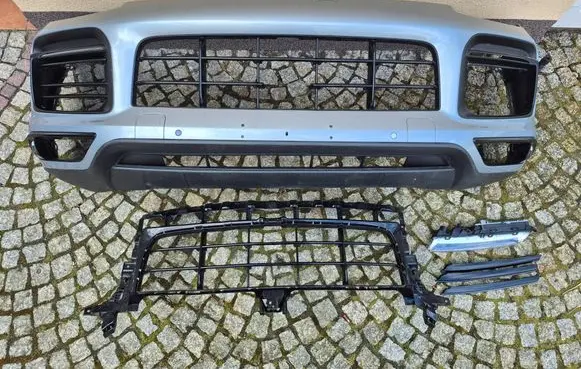Porsche Cayenne (9Y0 9Y3) Front bumper 9Y0807221B