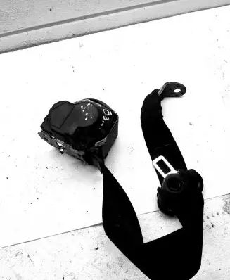 Volkswagen Polo Middle seatbelt (rear) 43594