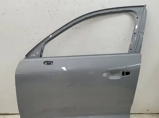 Volvo XC40 Front door