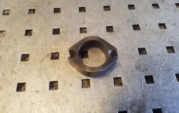 Subaru Outback Fuel Injector clamp holder
