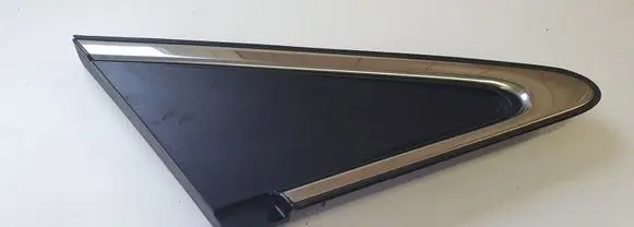 Toyota Avensis T270 Front door glass trim molding