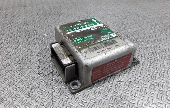 Audi A6 S6 C4 4A Airbag control unit/module 8A0959655 0285001085