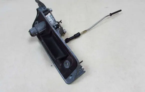 Volkswagen Caddy Tailgate/trunk/boot lock/catch/latch 2K0827565H 51600