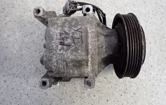 Toyota Yaris Air conditioning (A/C) compressor (pump) 4472206542