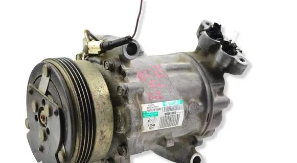 Renault Clio II Air conditioning (A/C) compressor (pump) 8200618853 SD6V12 01147310662