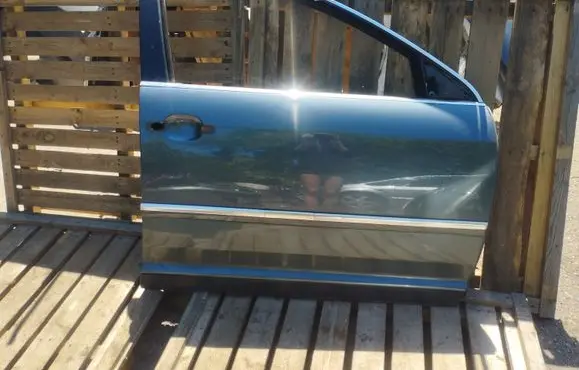 Volkswagen Phaeton Front door