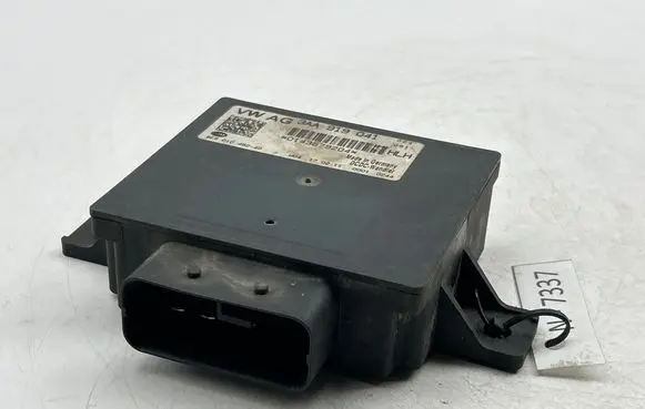 Volkswagen PASSAT B7 Power management control unit 8ES01045240 0143579204
