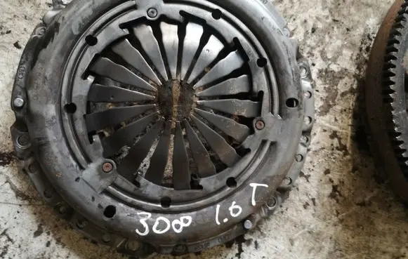 Peugeot 308 Pressure plate 
