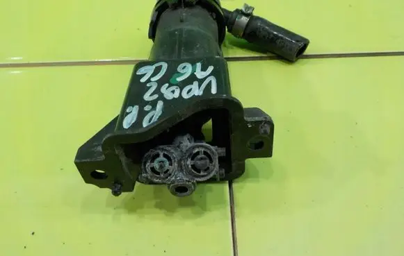 Audi A6 S6 C6 4F Headlight washer pump PRAWY UP92