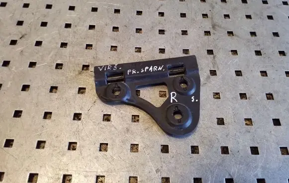 Fender mounting bracket