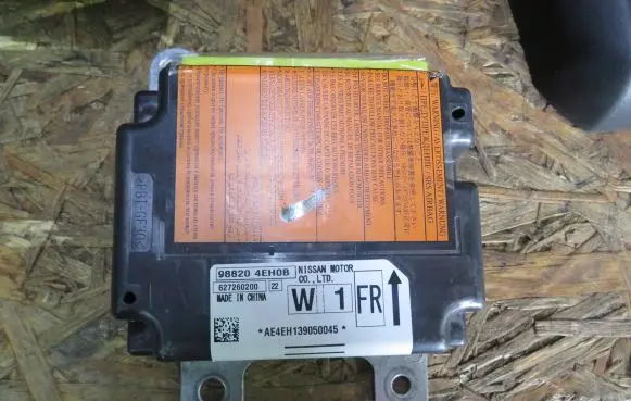 Nissan Qashqai Airbag control unit/module 988204EH0B