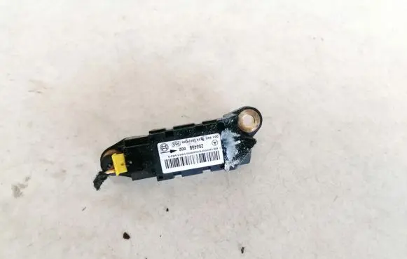 Mercedes-Benz R W251 Airbag deployment crash/impact sensor 0018209126