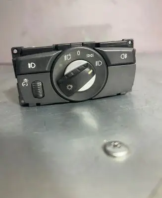 BMW 5 E60 E61 Light switch 6988554 33295301