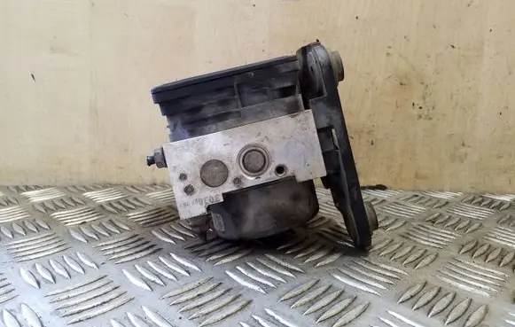 Skoda Octavia Mk3 (5E) ABS Pump 5Q0614517Q 5Q0907379R 5Q0614235