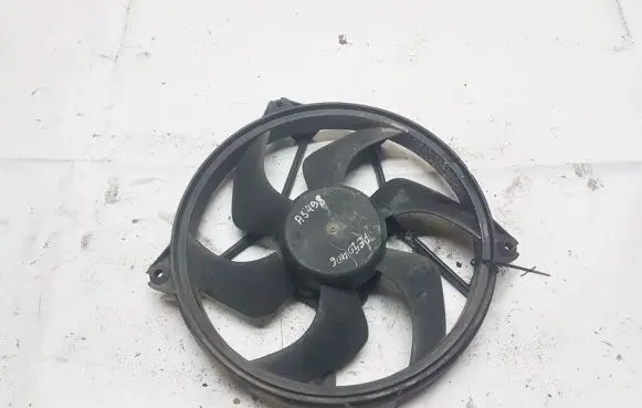 Peugeot 406 Radiator cooling fan shroud
