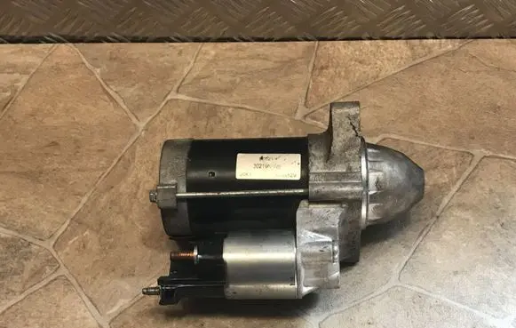 Mercedes-Benz E A207 Starter motor 30219N