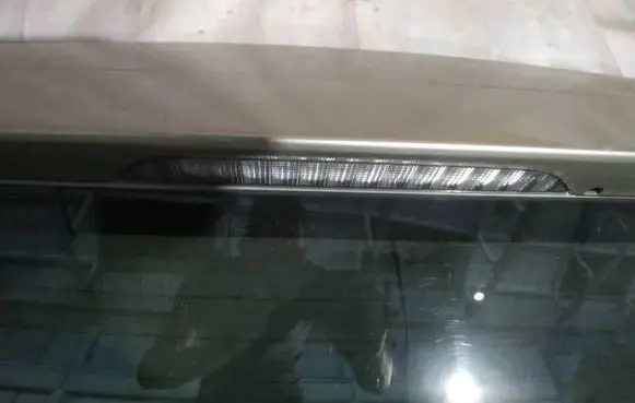 Mitsubishi Outlander Third/center stoplight