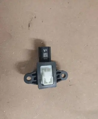 Hyundai Santa Fe Airbag deployment crash/impact sensor 95930S1000 08815773 02112019
