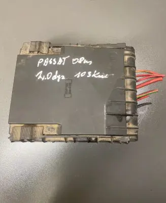 Volkswagen PASSAT B6 Fuse box set 63592777