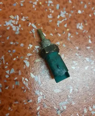 Opel Zafira B Coolant temperature sensor 55188058