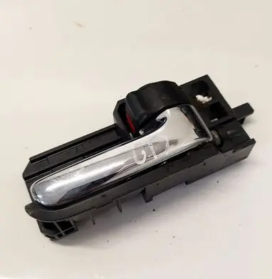 Toyota Corolla Verso E121 Rear door interior handle 