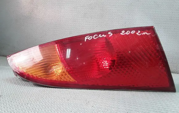 Ford Focus Rear/tail lights 1M5113404