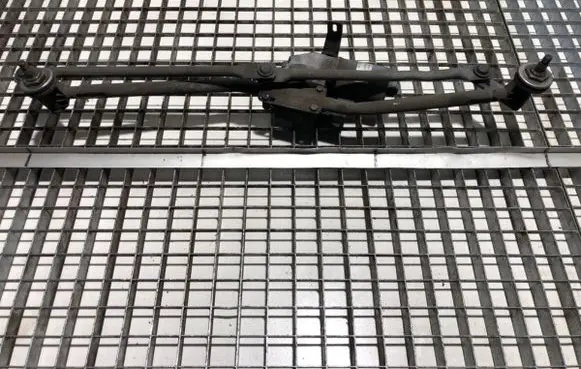 Mercedes-Benz Sprinter W906 Front wiper linkage and motor 405146