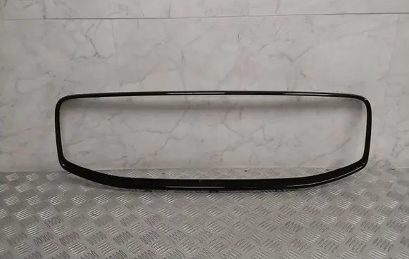 Volvo XC60 Front bumper upper radiator grill 32291030