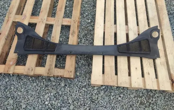 Ford Focus Wiper trim BM51A02216A