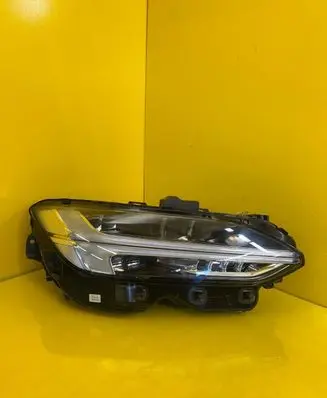 Volvo S90, V90 Headlight/headlamp 31386165