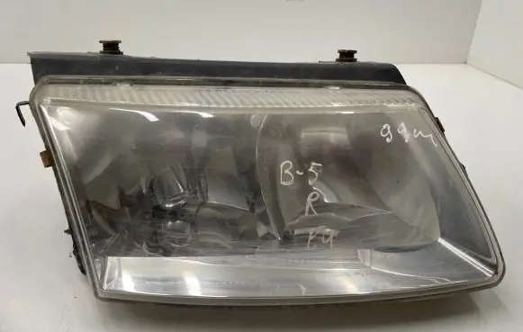 Volkswagen PASSAT B5 Headlight/headlamp