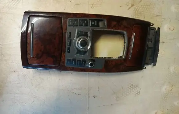 Audi A6 S6 C6 4F Center console B031101240 20052004 4F1864261B