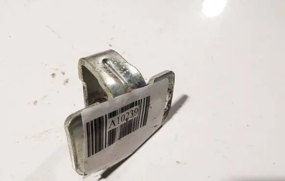 Opel Zafira B Front door lock loop/hook striker 96336