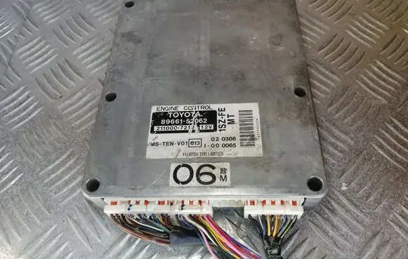 Toyota Yaris Engine control unit/module 8966152062 2110007212