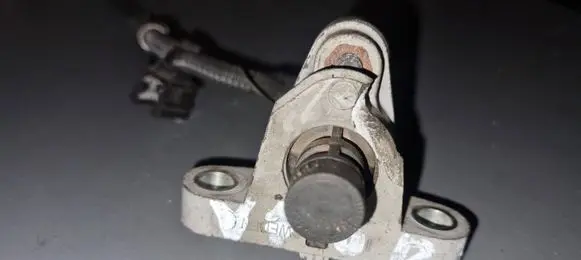 Volvo V70 Crankshaft position sensor 31303094