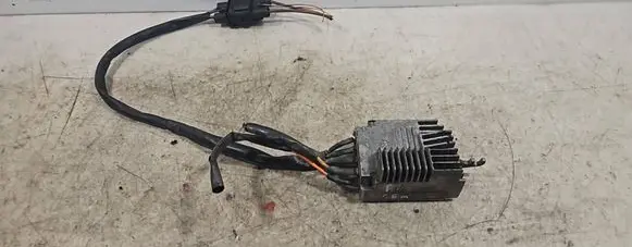 Coolant fan relay