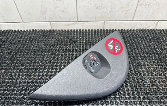 Volvo V60 Dashboard side end trim 30791682 30791679