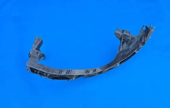 BMW 1 E81 E87 Headlight/headlamp mounting bracket 7120823