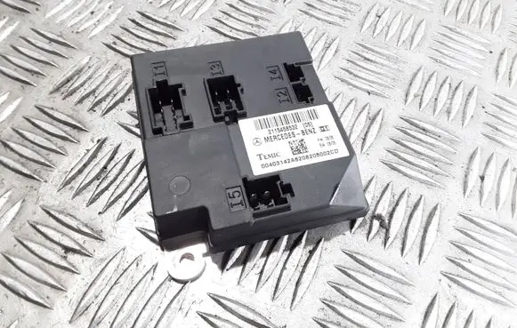 Mercedes-Benz E W211 Comfort/convenience module 2115458532
