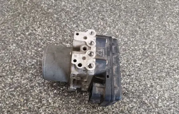 Toyota Urban Cruiser (XP110) ABS Pump 4454052170 8954152A10 1338006010
