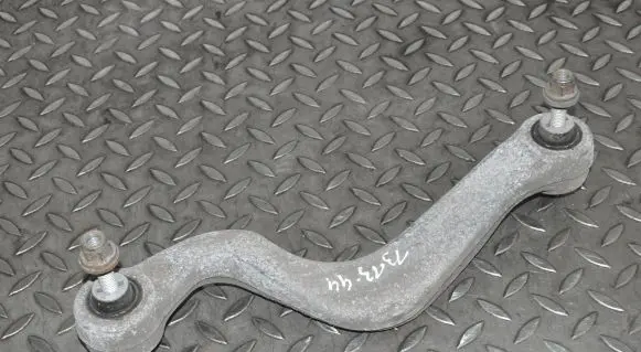 Rear upper control arm/wishbone