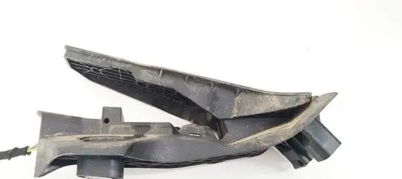 Volkswagen Golf Plus Accelerator throttle pedal 1K1721503M 6PV00889000