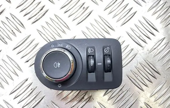 Opel Corsa D Light switch 13310330