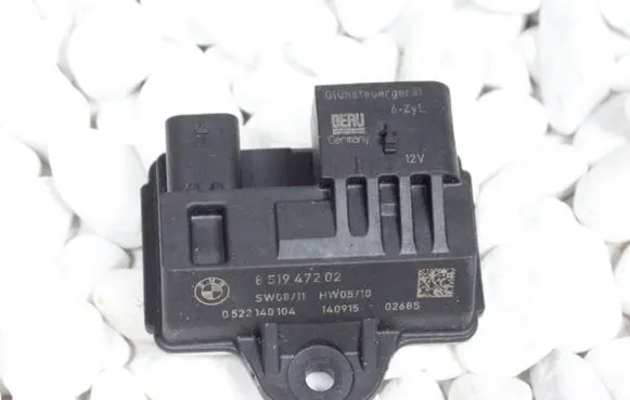 BMW 3 E90 E91 Glow plug pre-heat relay 8519472 7822100