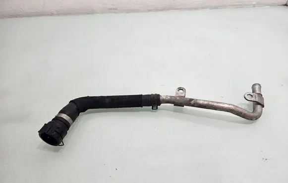 Engine coolant pipe/hose