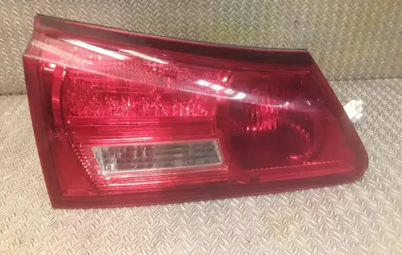 Lexus IS 220D-250-350 Tailgate rear/tail lights