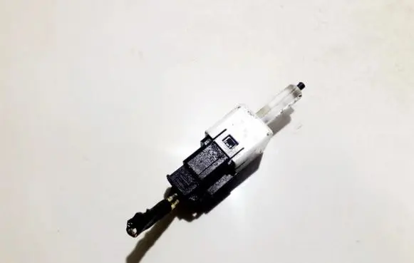 Honda CR-V Brake pedal sensor switch m28988