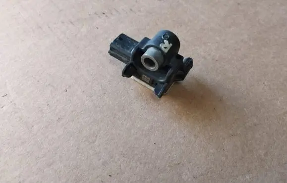 Mitsubishi ASX Airbag deployment crash/impact sensor 8651A165