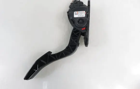 Suzuki Grand Vitara II Accelerator throttle pedal I590065J01 6PV00907400